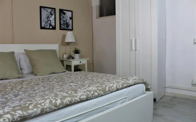 Crystal Ship Apartment