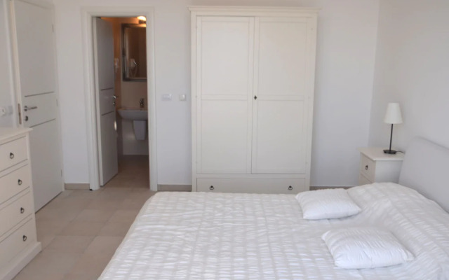 Apartment Chic Ploce