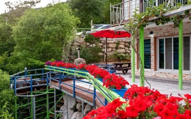 Hwachaebong Gaegok Pension