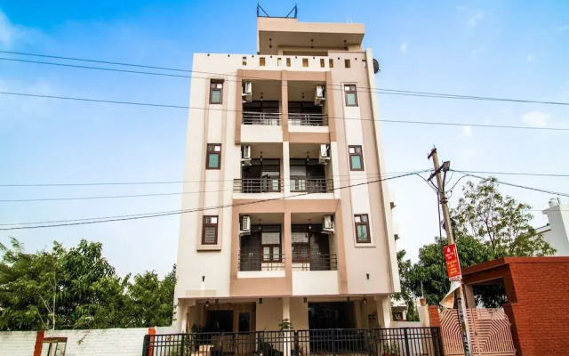 OYO 14565 Hotel Snazzy