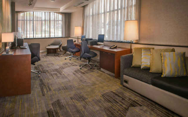 Courtyard by Marriott Fredericksburg Historic District