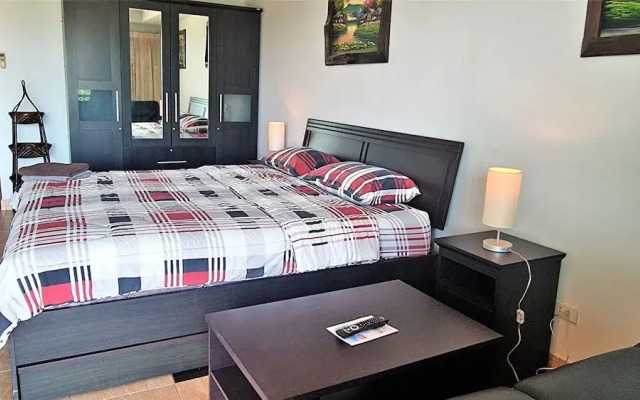 Large Studio Condo Jomtien