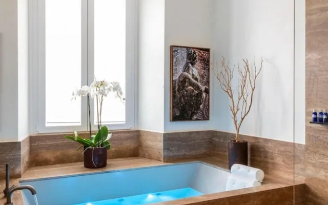 Luxurious Apartment in Rome