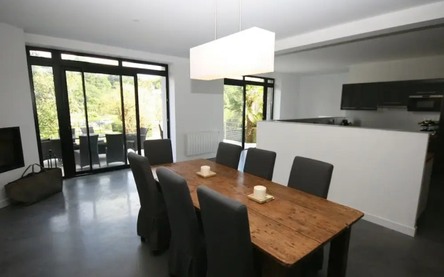 Luxurious Villa in Pont-Aven with Private Pool