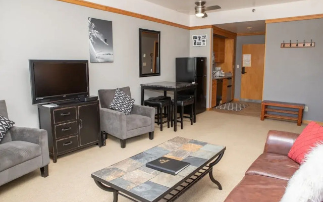 2752 Slopeside