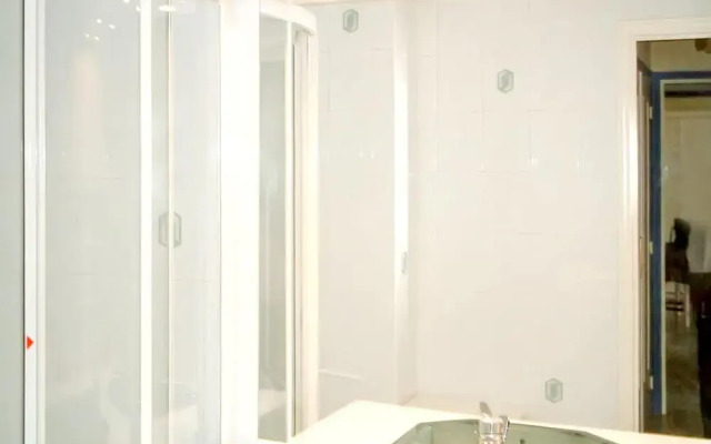 Apartment With one Bedroom in Villeneuve-loubet, With Wonderful sea Vi