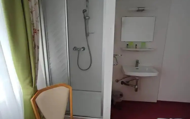 Room in Guest Room - Pension Forelle - Double Room 01
