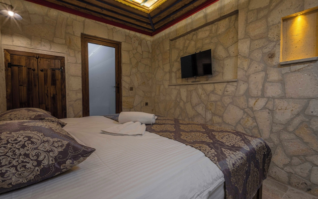 Tyana Cave House