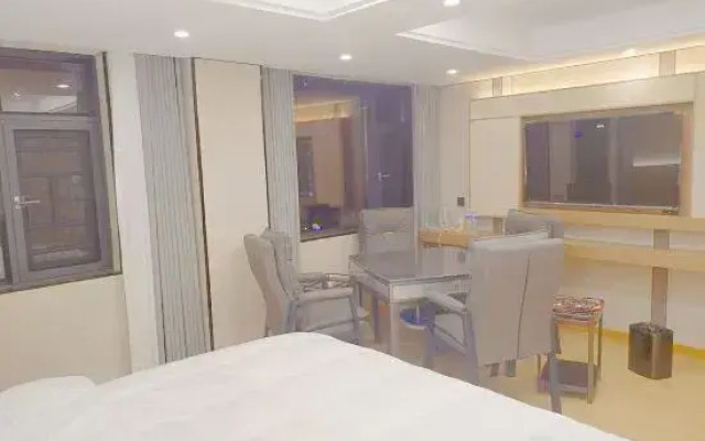 Jujia Hotel (Zhaotong Hejing Plaza)
