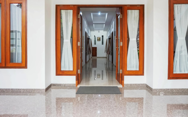 RedDoorz @ Jalan Danau Limboto