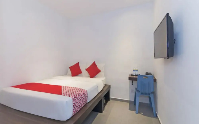 OYO 128 Mutiara Suites