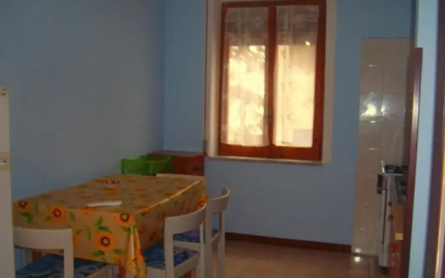 Jolly Residence