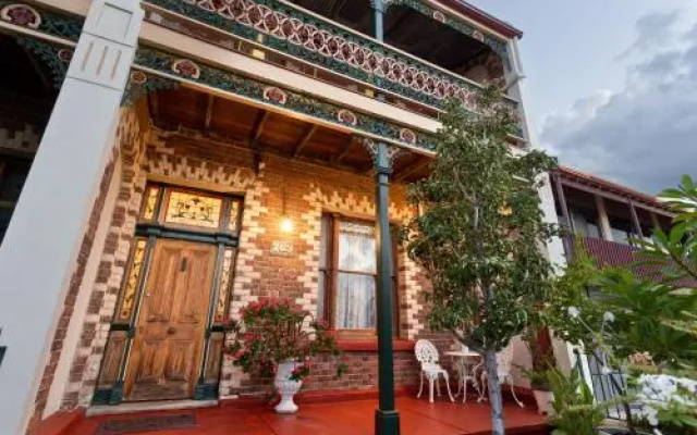 Annie's Victorian Terrace Accommodation Fremantle