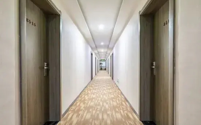 Elan Inn Luoyang Railway Station