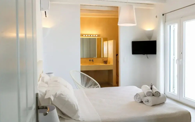 Ortus White Mykonian Luxury Villa