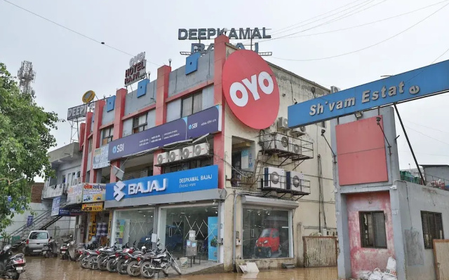 Hotel Rajvi by OYO Rooms