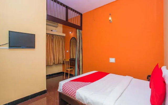 OYO 16896 Priyanka Residency