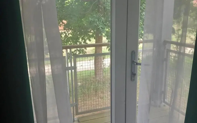 5 Guests - Pet Friendly - Balcony & Free Parking