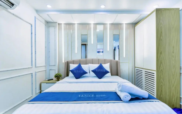 Venice 1 Hotel