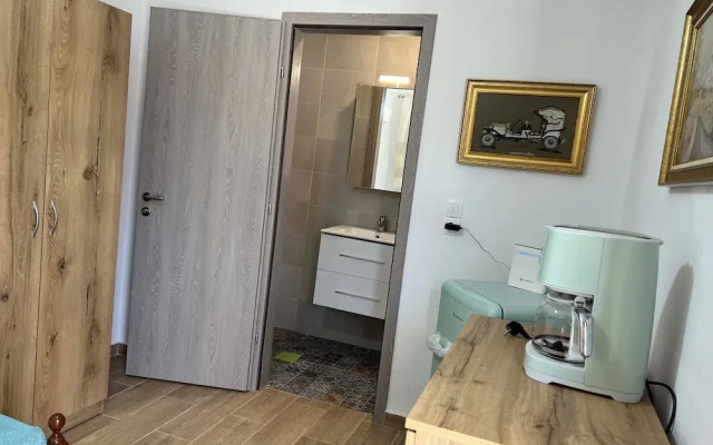 Eco Studio Flat Kalyvia Thorikou, Greece