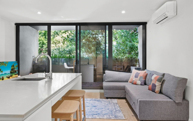 Stylish Apartment in Ikebana Complex