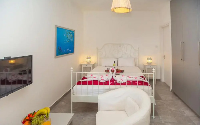 Villa Calliroe by Agroholidays