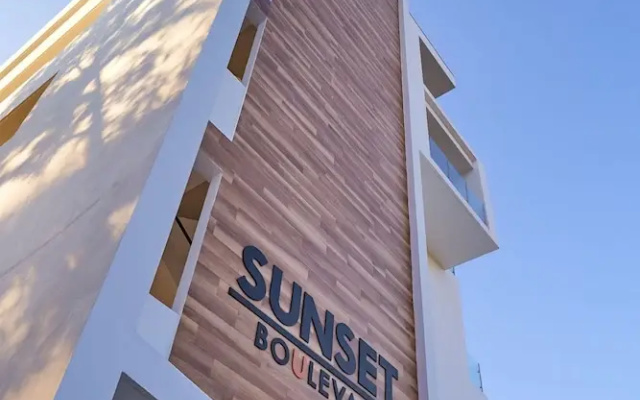 Sunset Blvd 3A - 2 Br Condo