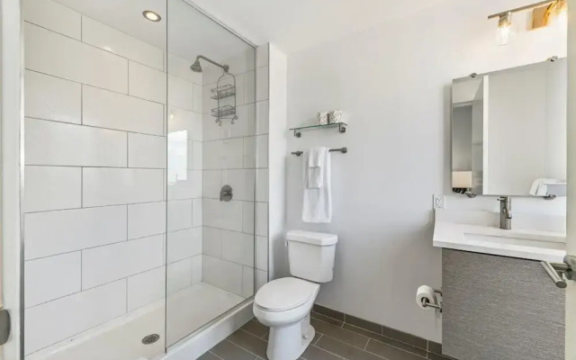 Sunset Boulevard Apartments
