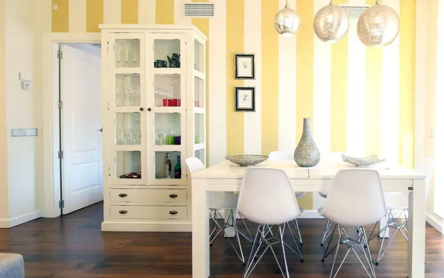 Charming Exclusive La Latina