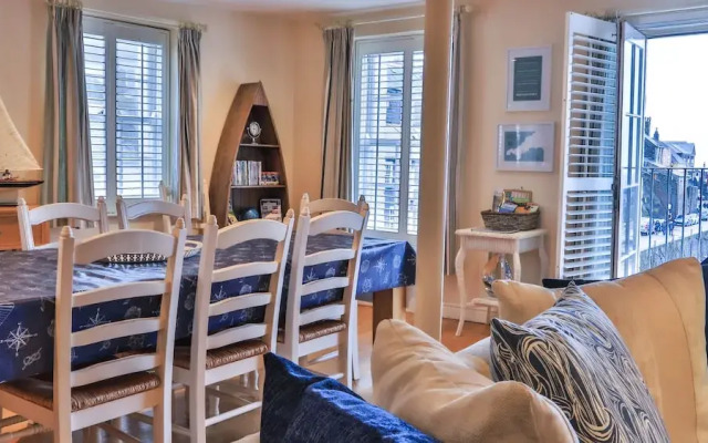 Harbourside Apartment
