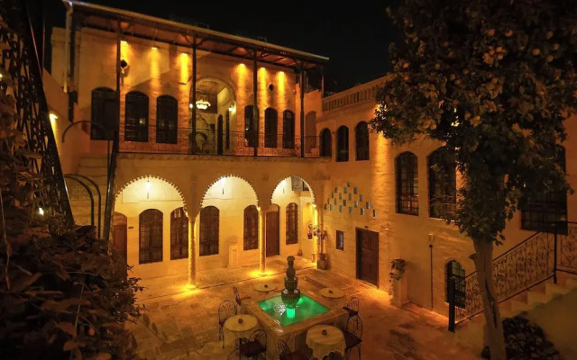 Hayatli Konak
