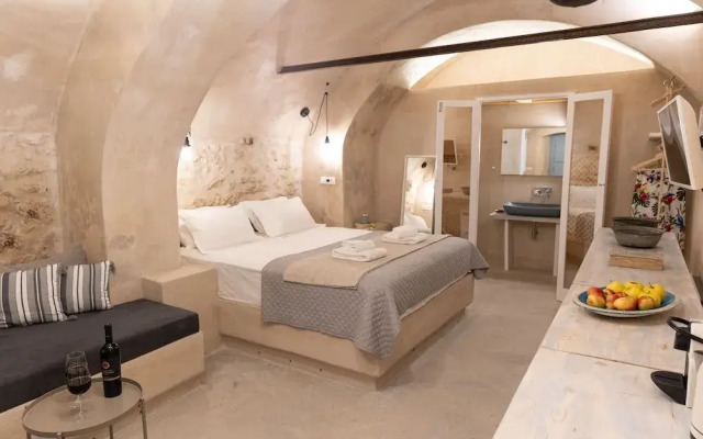Oia Cellars