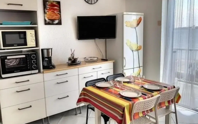 Appartement Balaruc-les-Bains, 1 pièce, 4 personnes - FR-1-503-93
