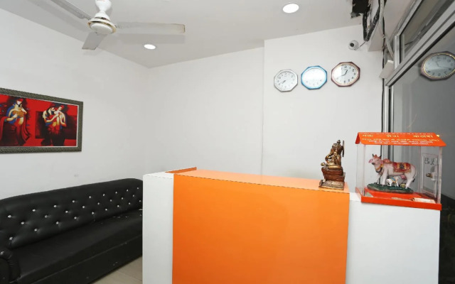 Shree Naman Guest House by OYO Rooms