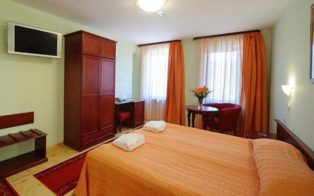 Rachev Hotel Residence