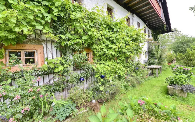 Alluring Apartment in Altreichenau with Garden