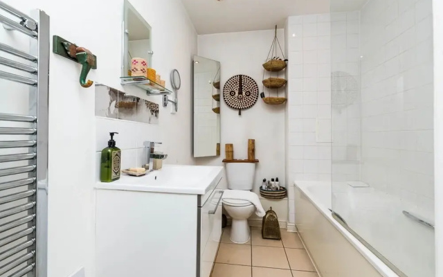 Delightful Moroccan Inspired Flat Hackney Sleeps 3