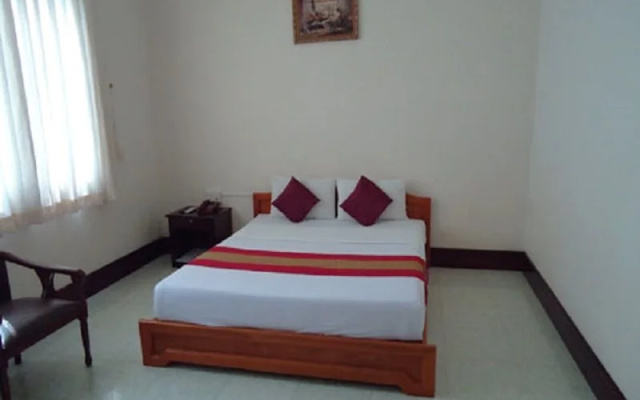 Dong Nam Hotel