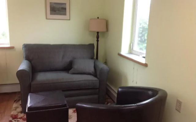 A Suite Alaskan Inn
