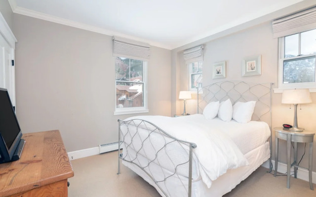 River Club 203 3 Bedroom Condo by Alpine Lodging Telluride