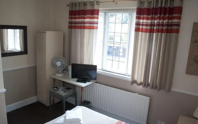 Tudor Lodge Hotel