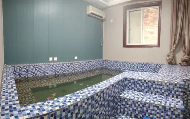 Yunmeng Hotel