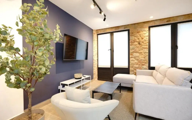 Spectacular 1BR in Casco Viejo