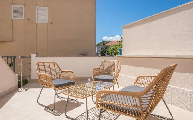 Makarska Beach Apartments Mara