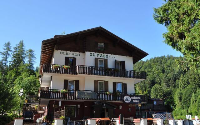 Hotel El Paso Фай-делла-Паганелла вид на фасад