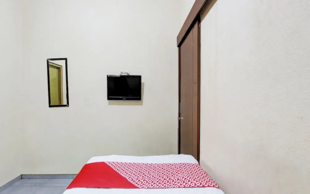 Super OYO 92511 Griya Dias  Syariah