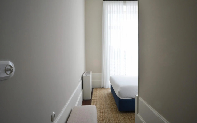 Market 2A in Oporto With 2 Bedrooms and 2 Bathrooms