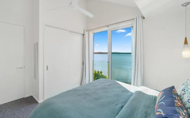Harbour View - Westmere Holiday Apartment
