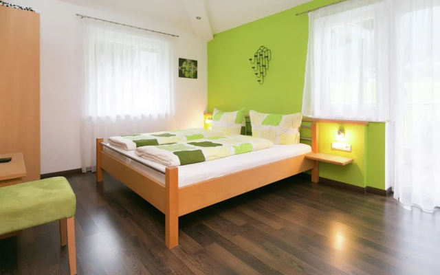 Rich Holiday Home with Sauna, Garden & Valley-Views in Itter