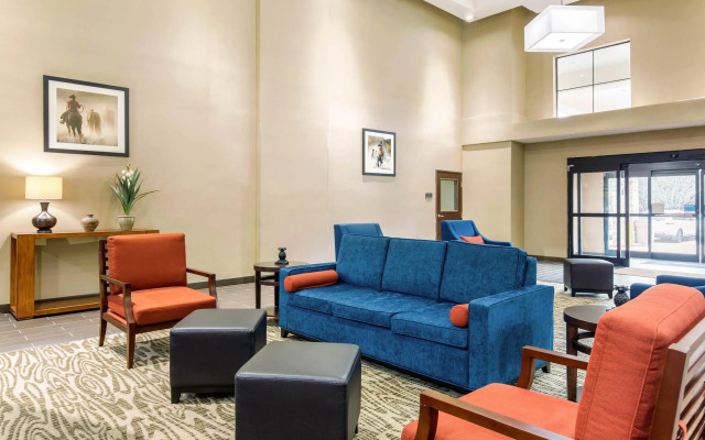 Holiday Inn Express Hotel & Suites Houston Intercontinental East